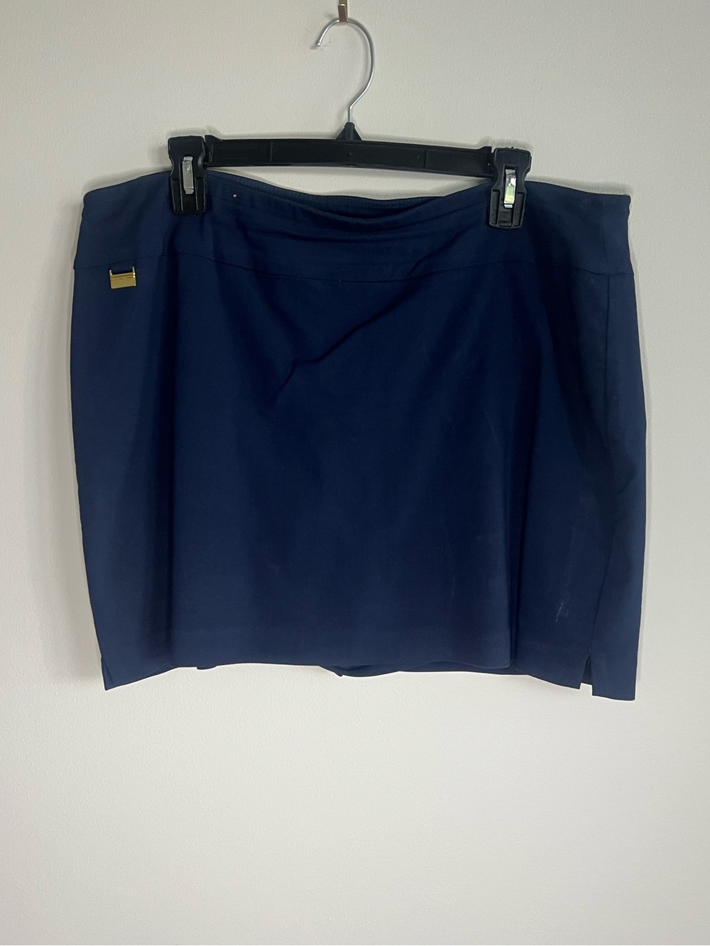 Kaari Blue Navy Skorts